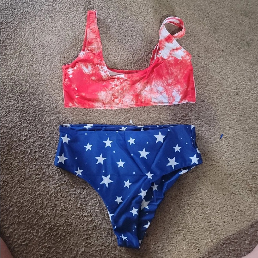 High Waist 
Slightly cheeky